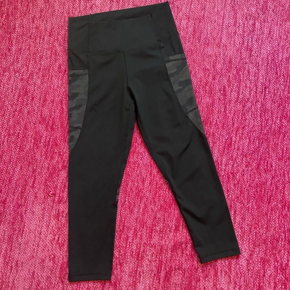 Zyia Active Black Camo Reflective Pocket Brilliant Hi-Rise Capri Size 6-8